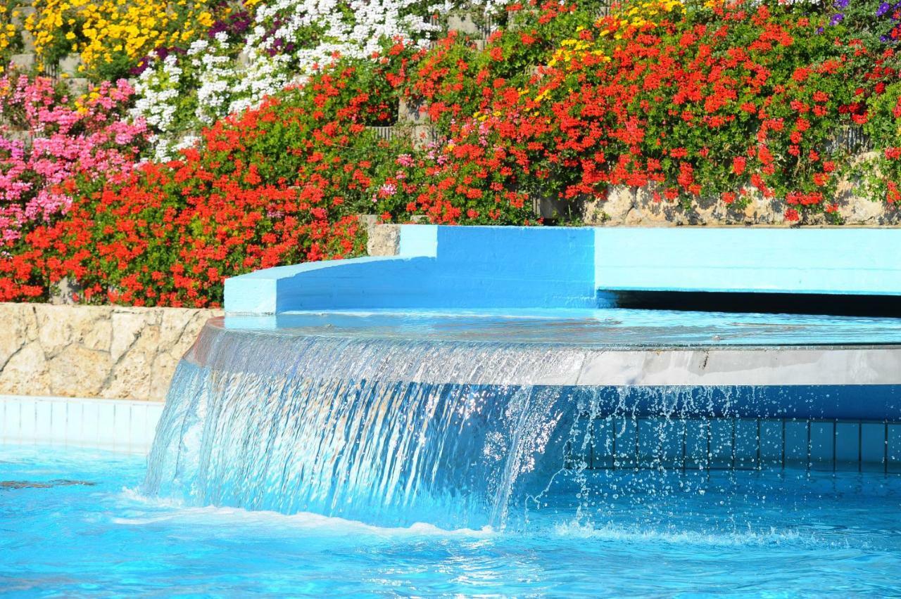 Parco Delle Piscine Hotel Sarteano Eksteriør billede