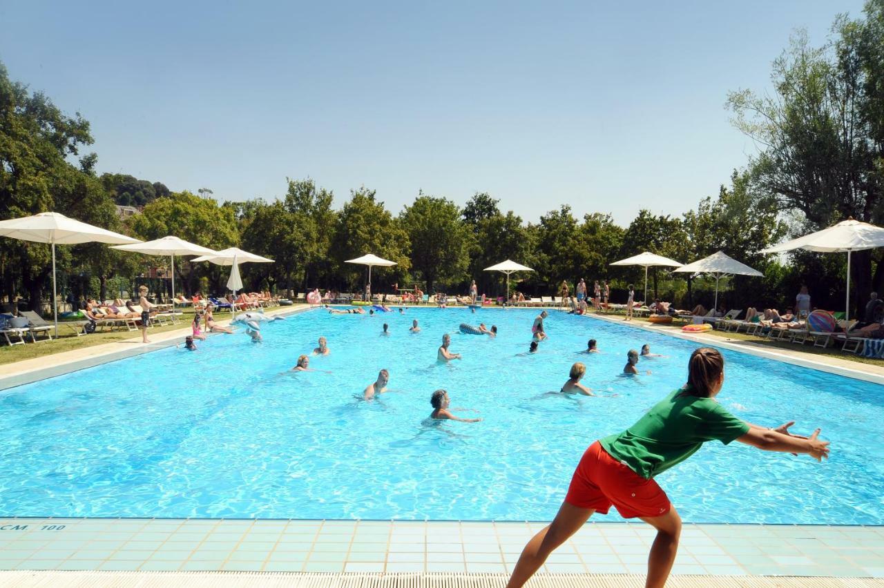 Parco Delle Piscine Hotel Sarteano Eksteriør billede